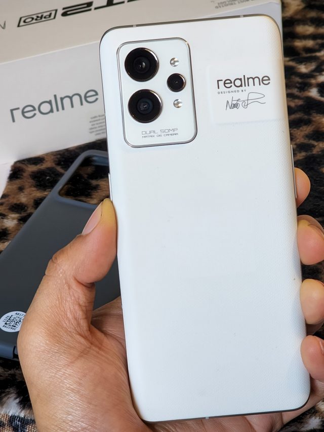 Realme GT 2 Pro रवय कय आपक य फलगशप फन लन चहए