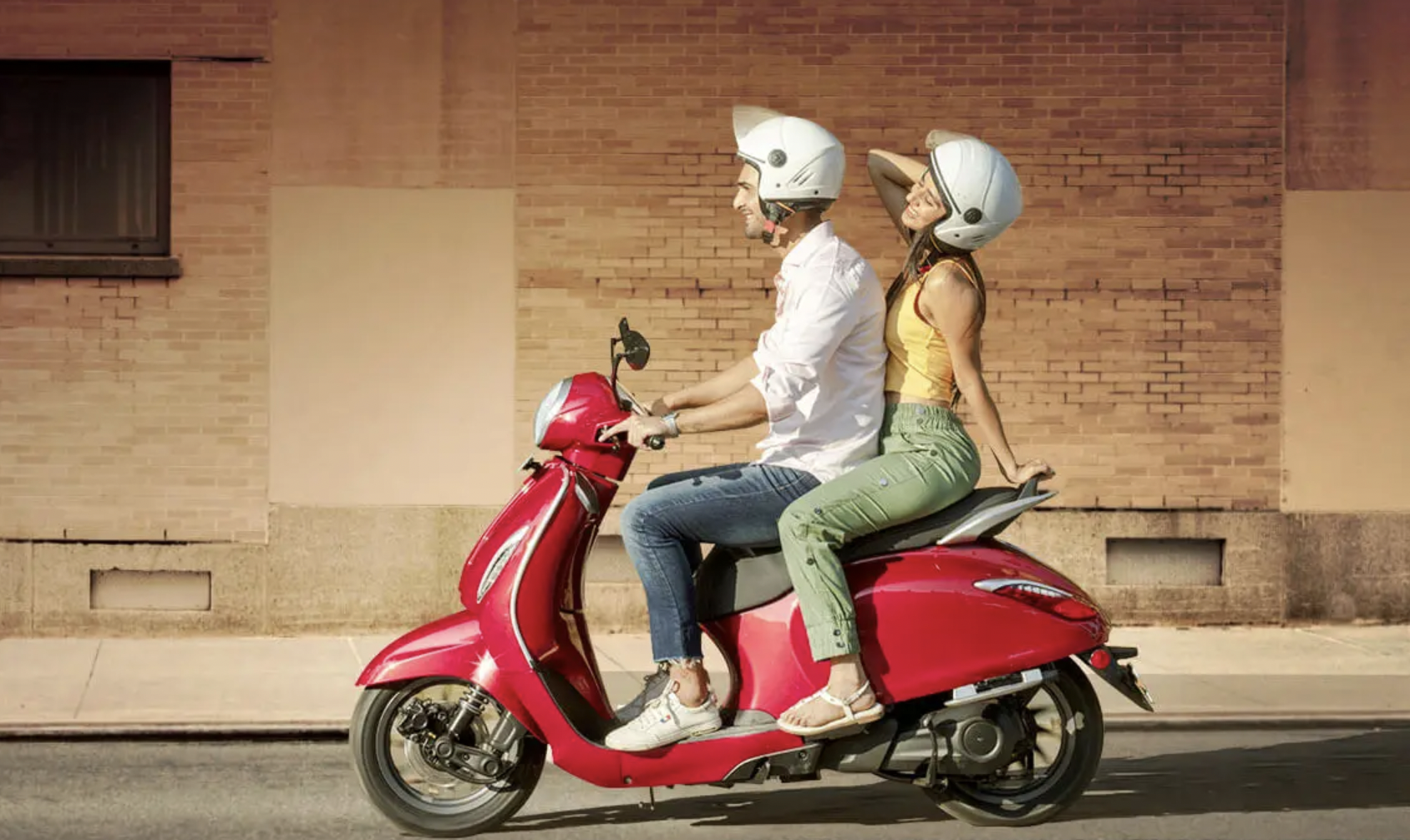 Bajaj Chetak Electric Scooter Is Now Available In 20 Cities Including ...