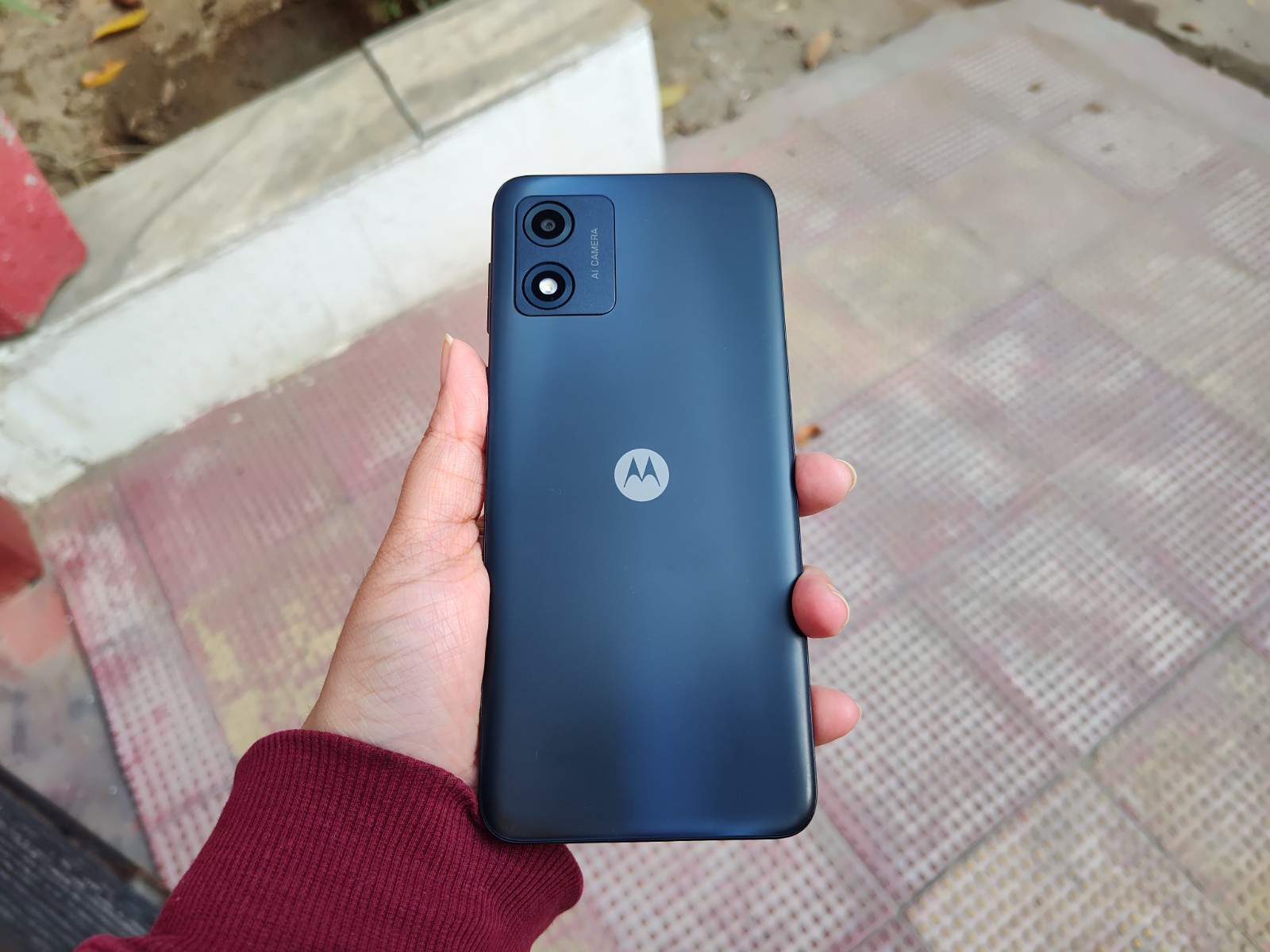 Motorola Moto E13 Review: Is it really the most affordable phone with top-quality  specs? - Smartprix