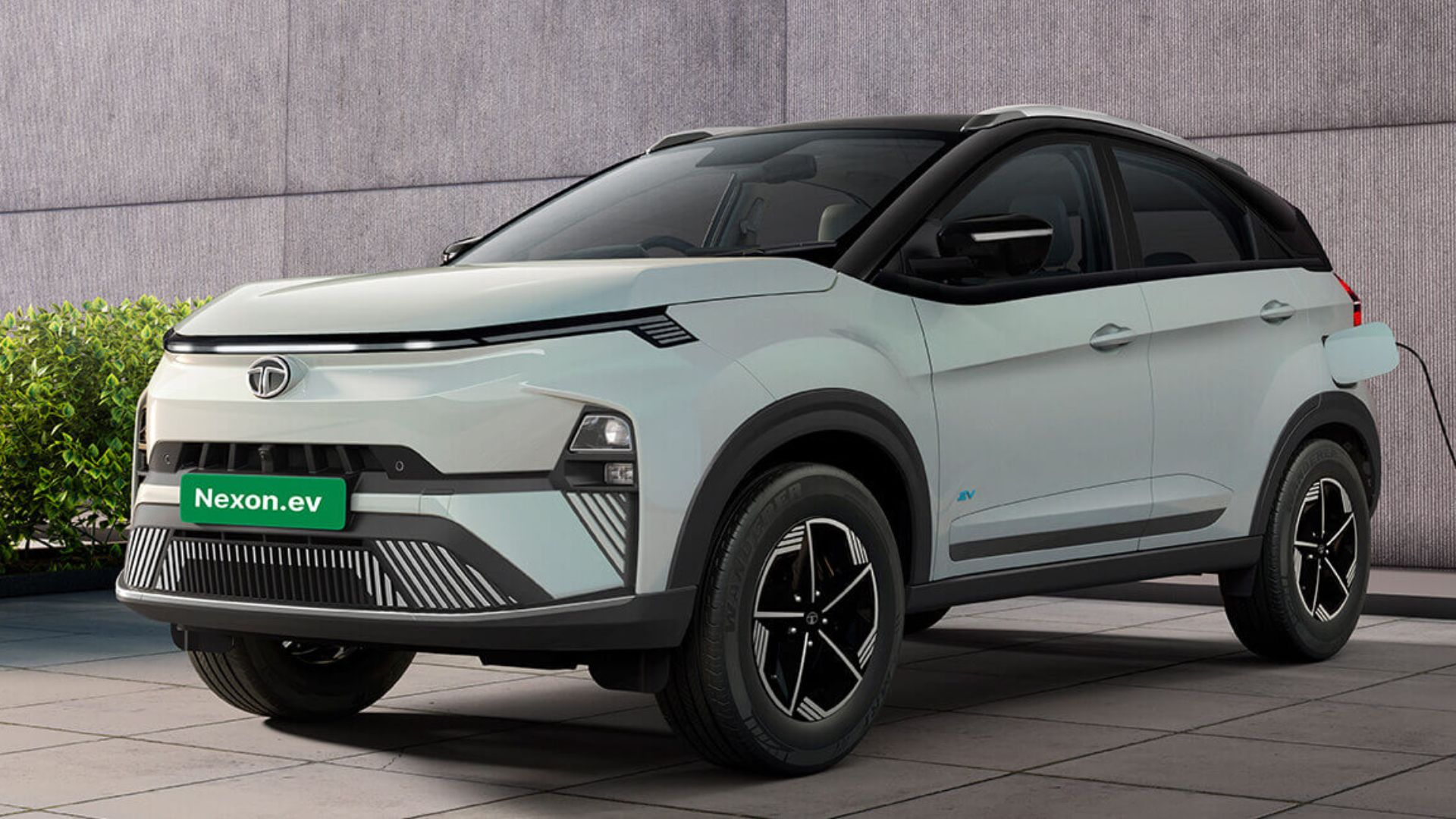 2023 Tata Nexon EV facelift vs old Tata Nexon EV: Upgraded Design, Powertrain, Features, Interior, and More